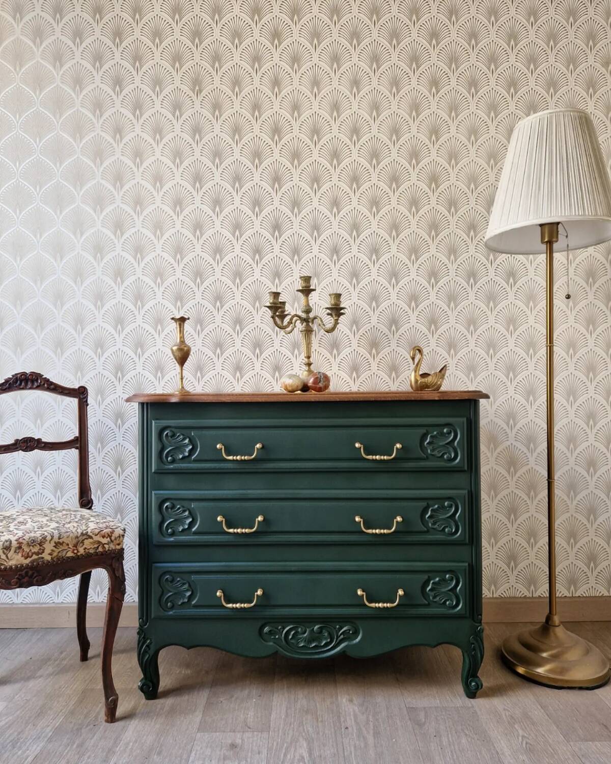 Green vintage chest of drawers