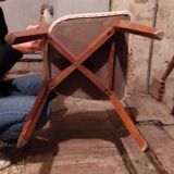 Scandinavian chair skaï white and wood feet bobbin