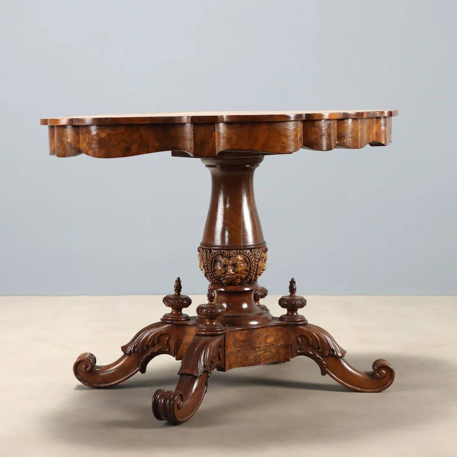 Table à biscuits Luigi Filippo en noyer