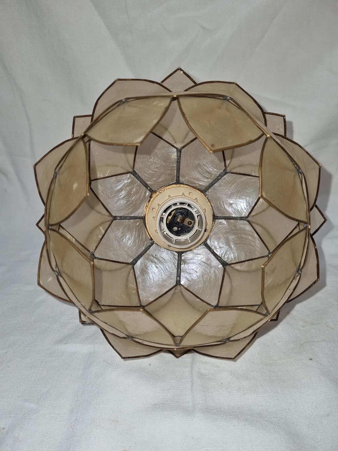 Lotus flower in mother-of-pearl from 1970 pendant light