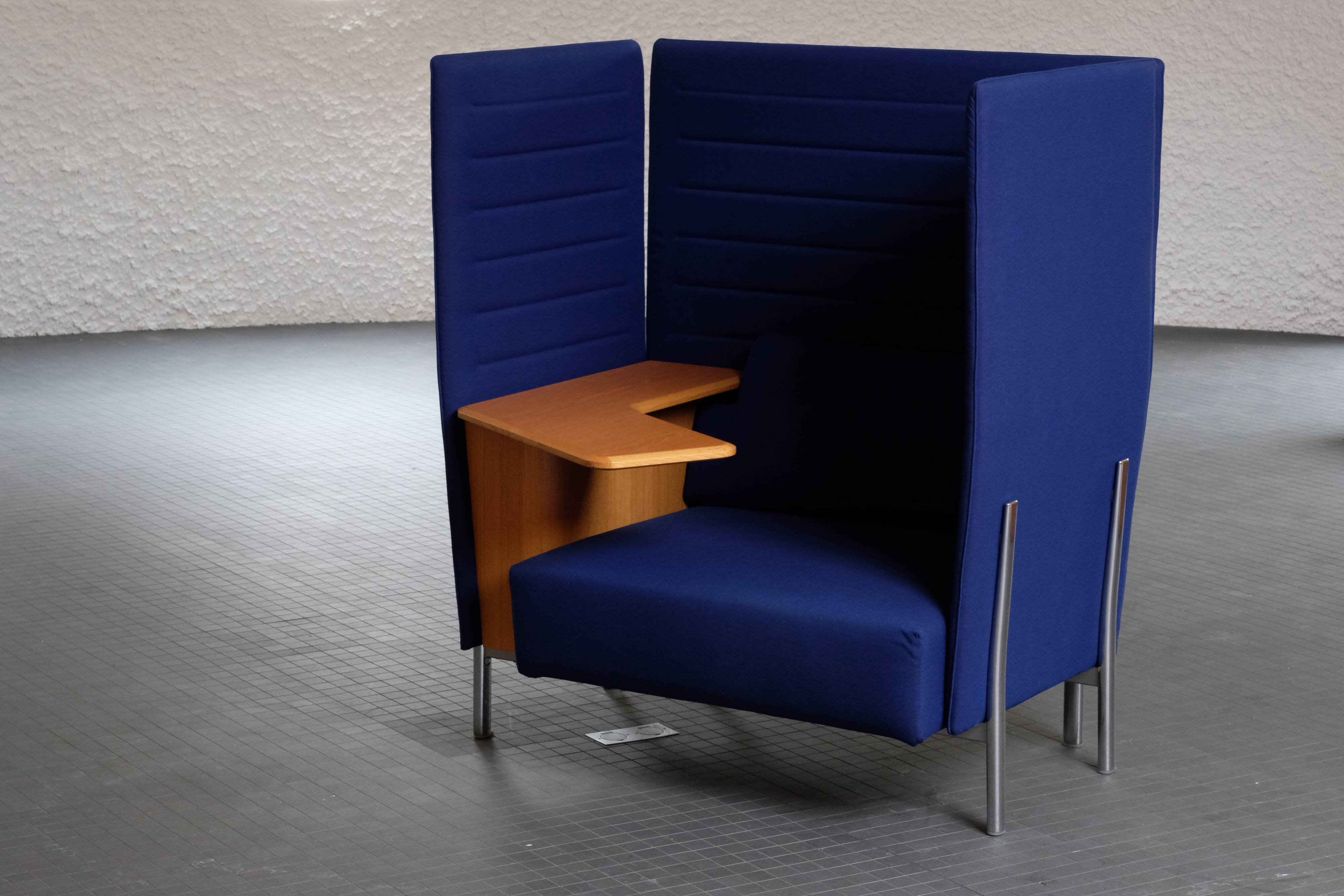 Alias high back work chair 869 design PearsonLloyd