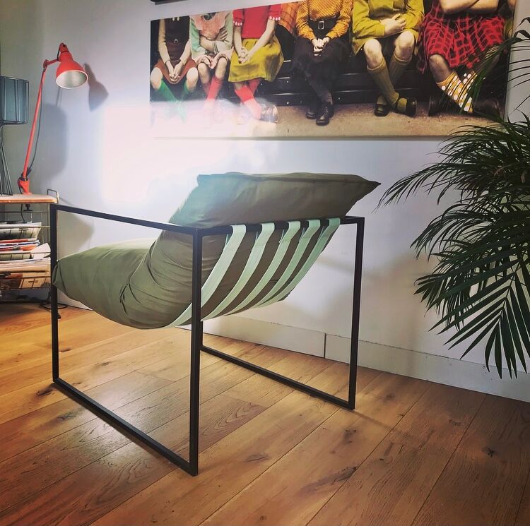 Armchair metal fabrics