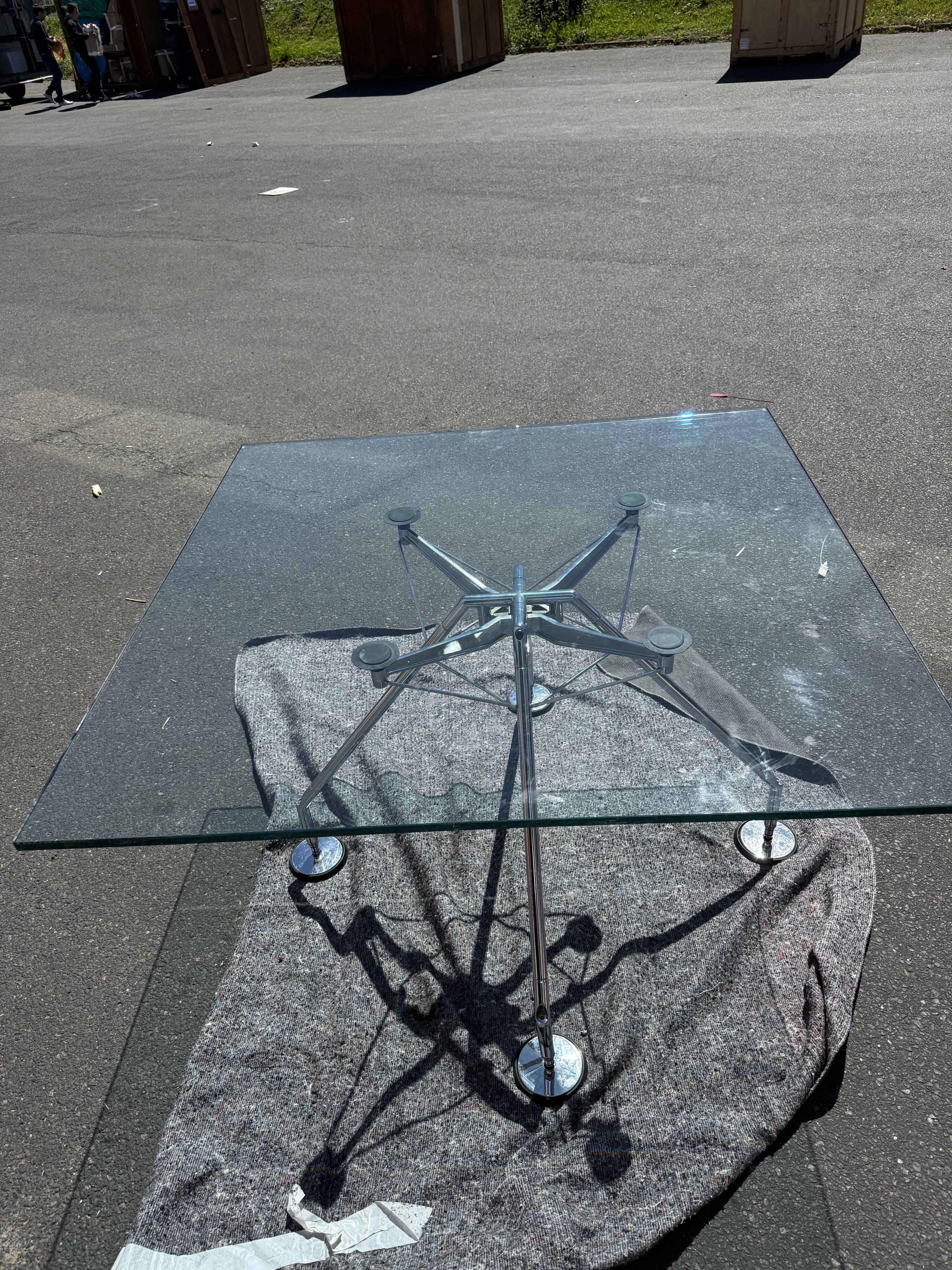 Table Nomos Norman Foster 120cm