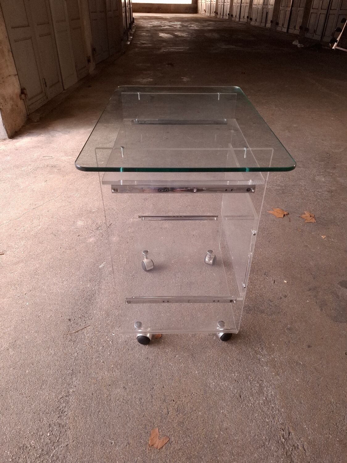 Dessert, side table David Lange for Roche Bobois