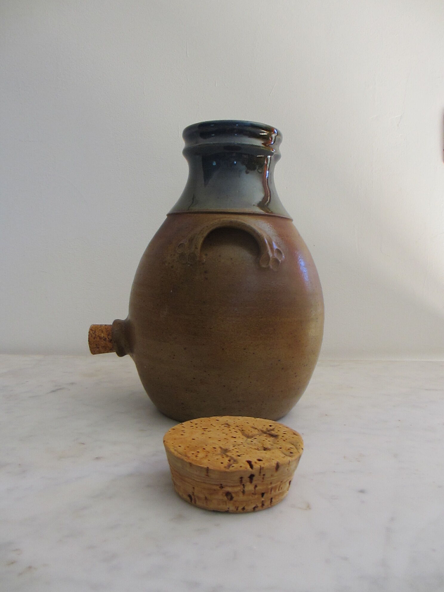 Vinegar in sandstone