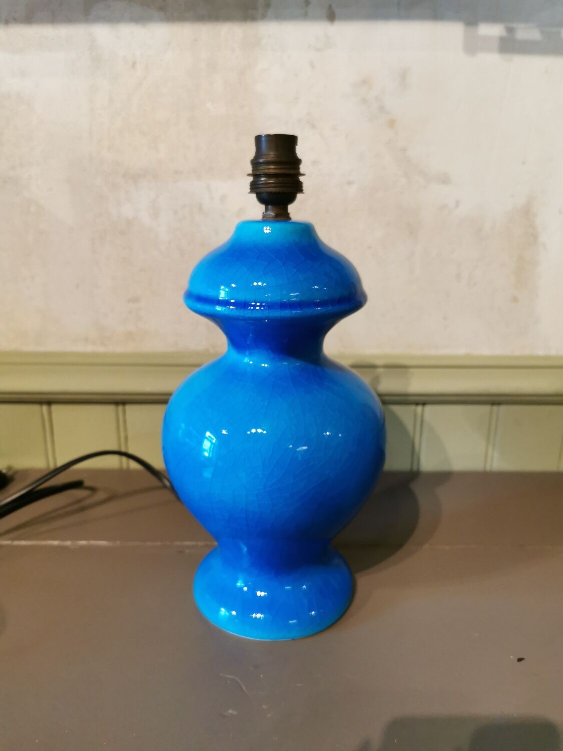 Cracked ceramic vintage lamp foot