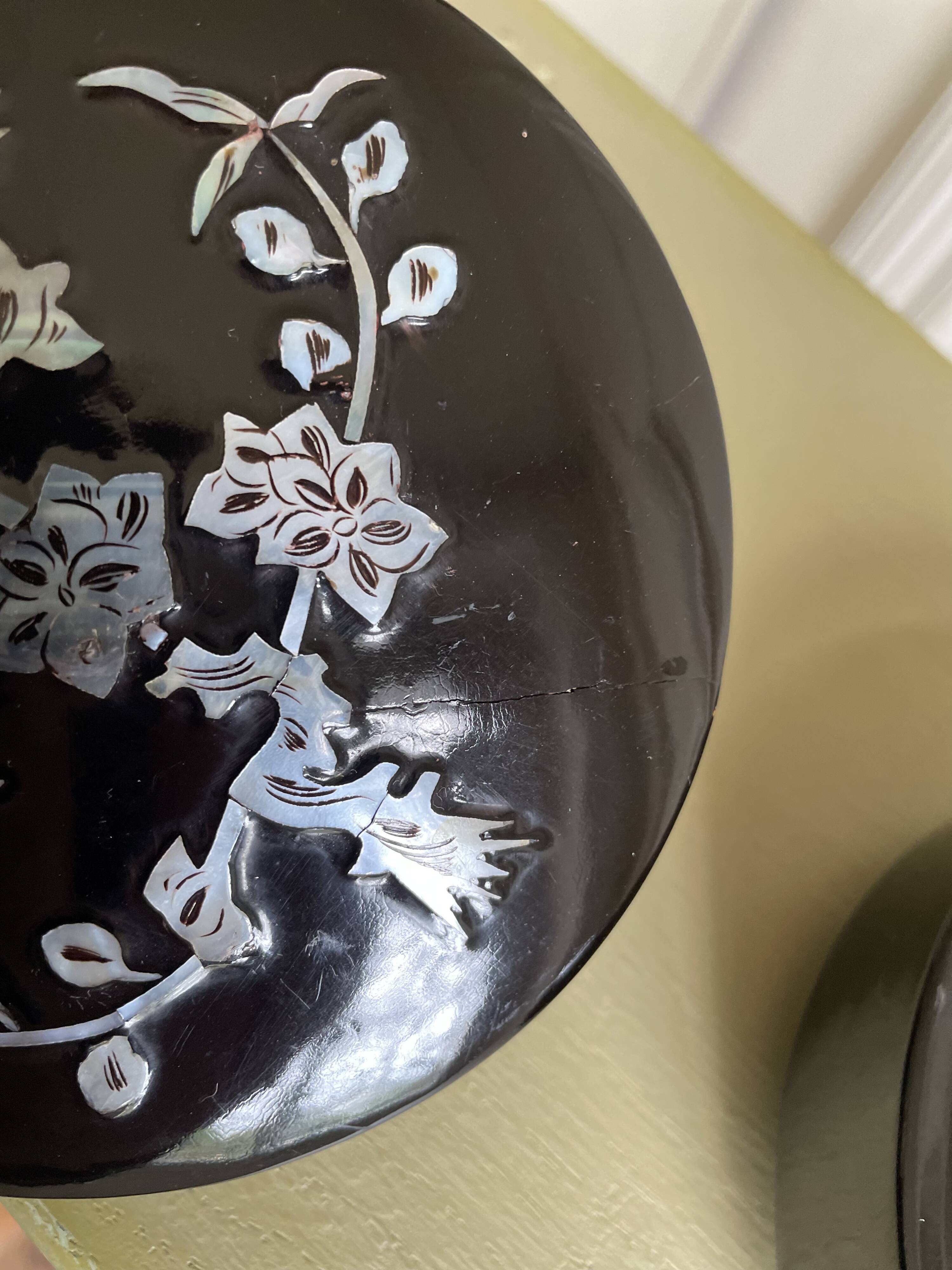 Japanese lacquer and mother-of-pearl jewelry box