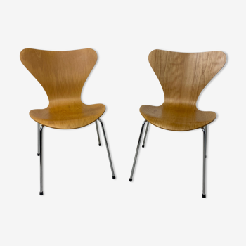 Chaises 3107 par Arne Jacobsen pour Fritz Hansen