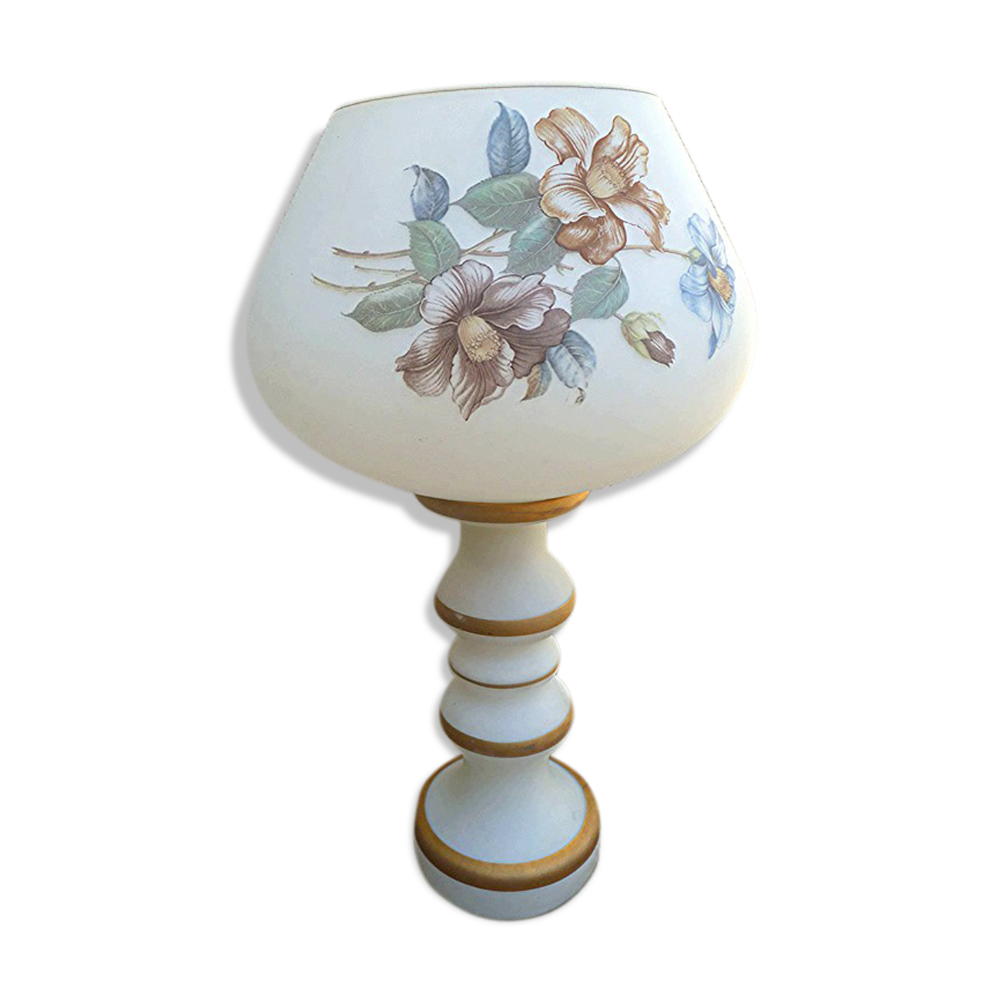 vase cornet opaline white