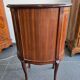 Commode galbée demi-lune en marqueterie – style Louis XV, fin XIXe siècle