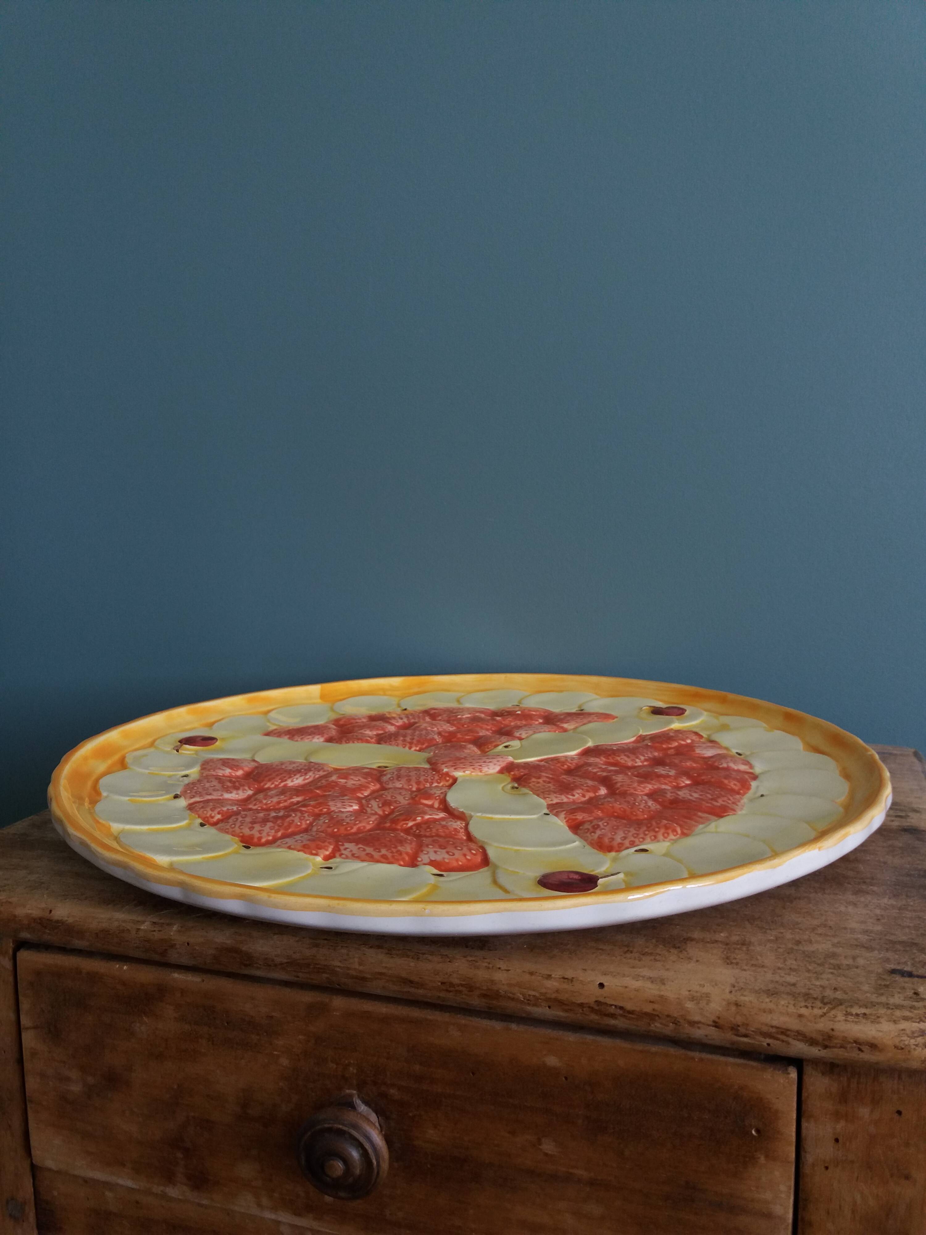 Strawberry and fruit slip tart dish