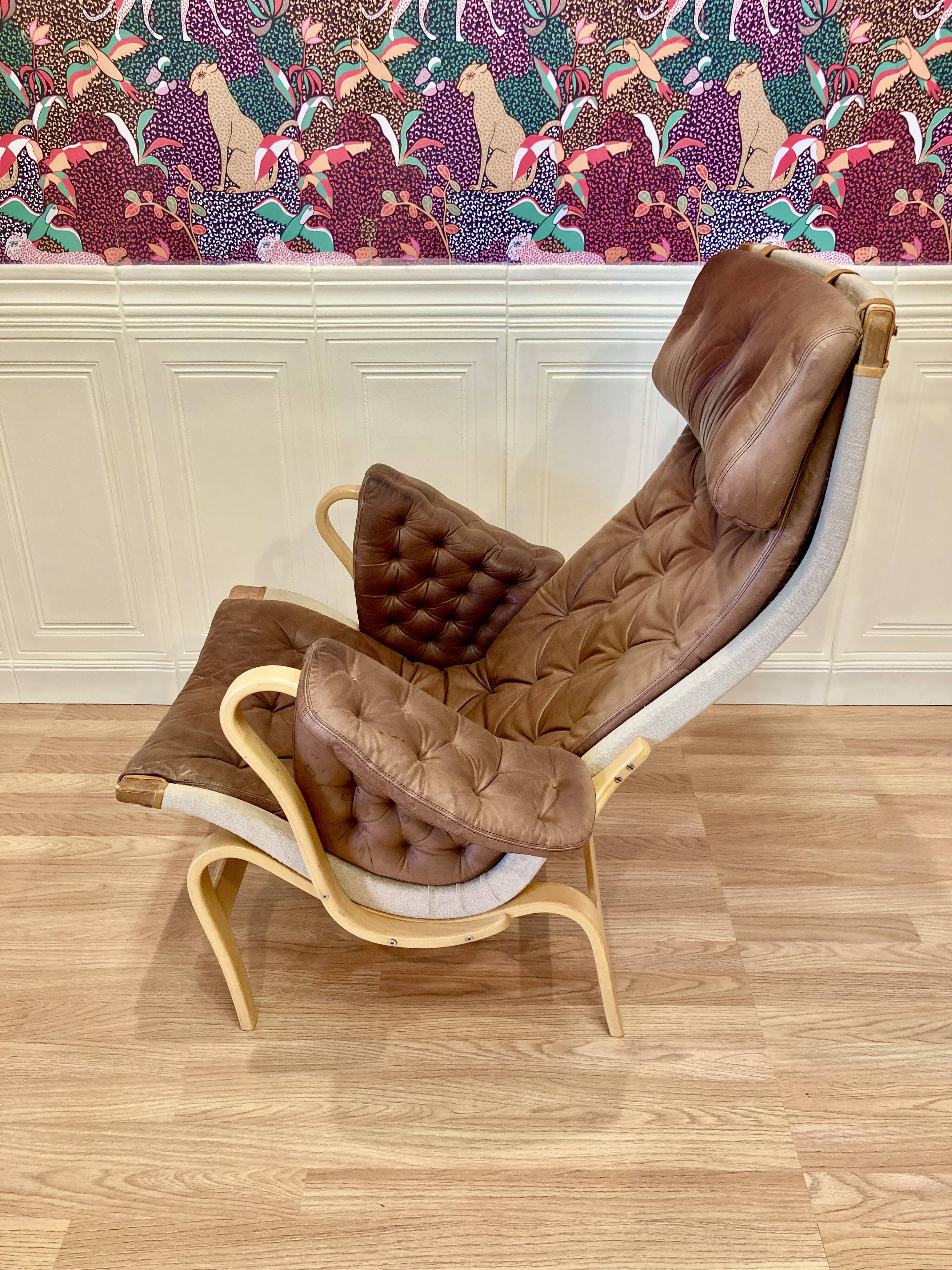 "Pernilla" leather armchair "Bruno Mathsson" 1960.