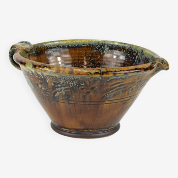 Ceramic basin vase.