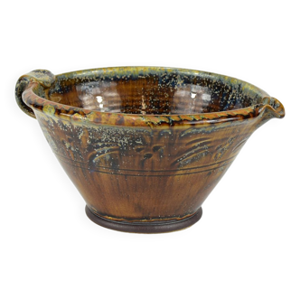 Ceramic basin vase.