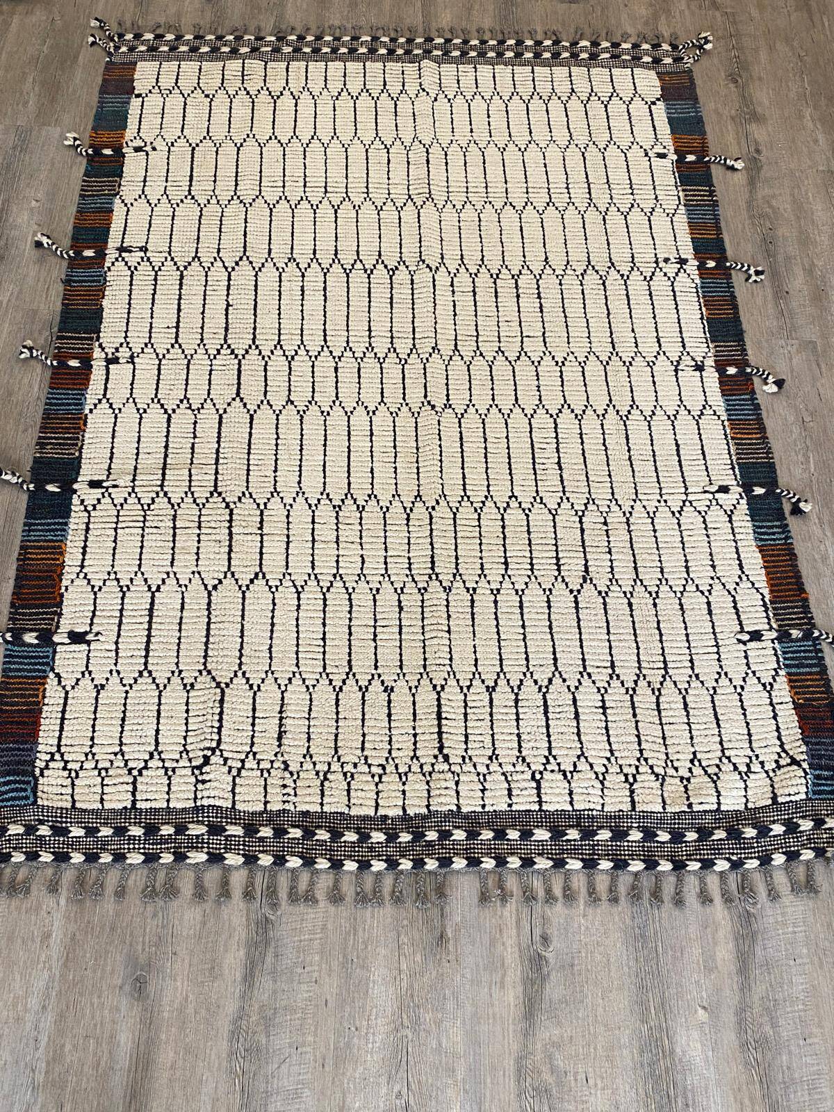 Modern rug
