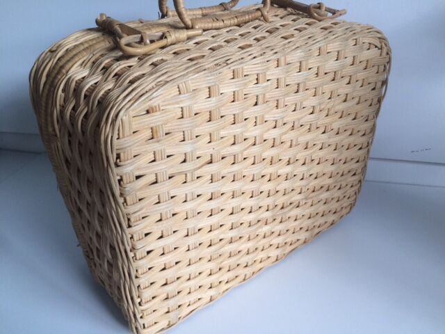 Suitcase round Wicker vintage