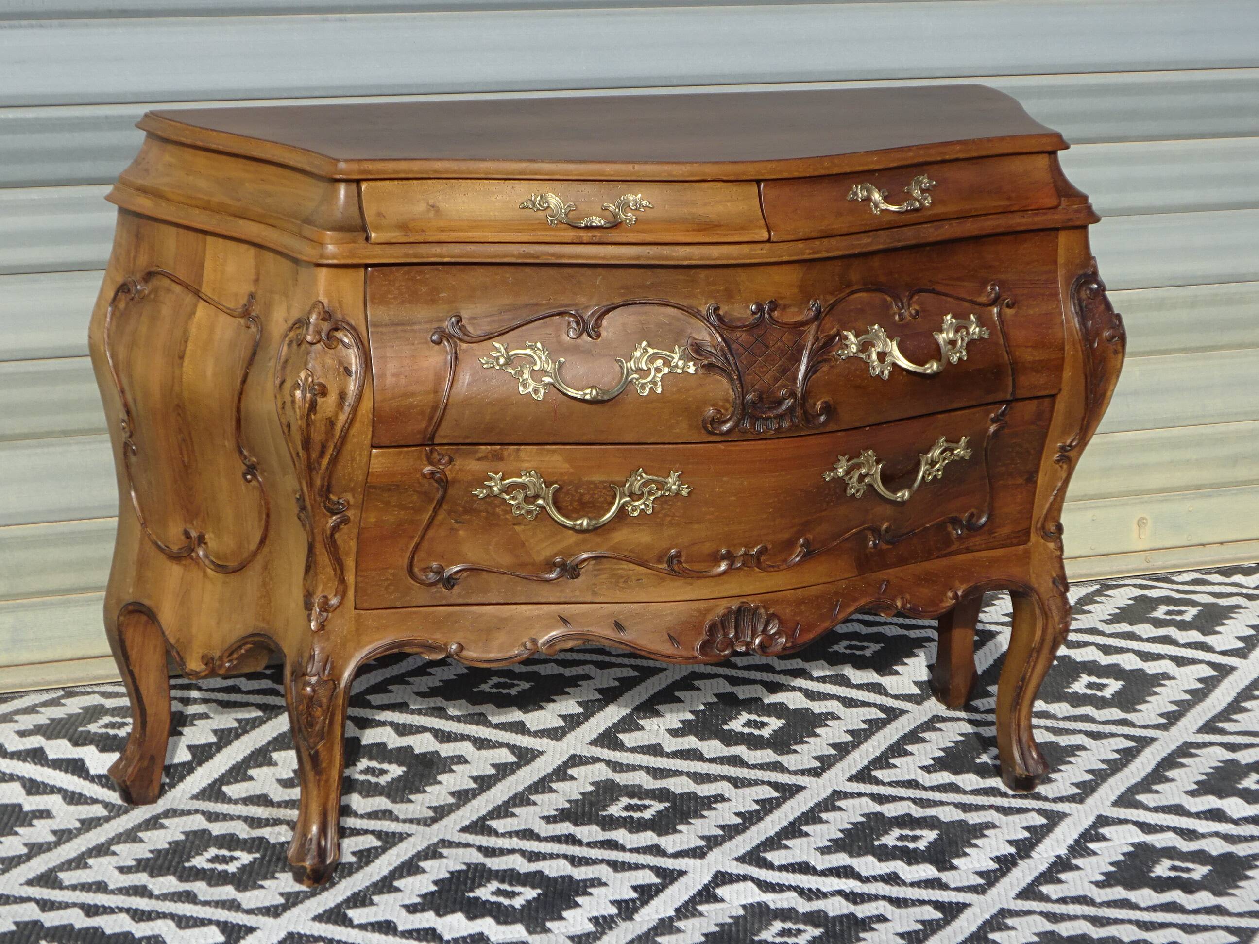Coffin-style chest of drawers in walnut