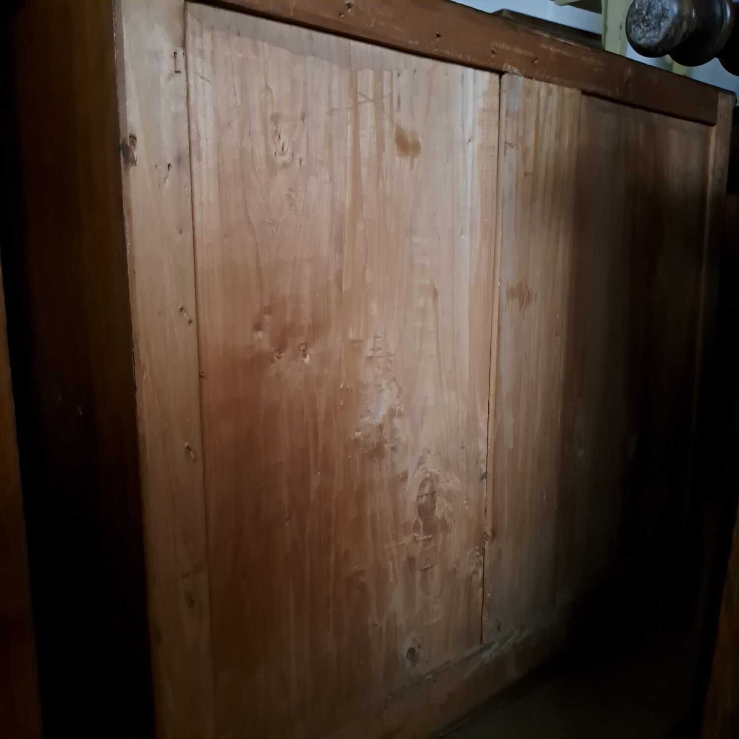 Antique chest of drawers