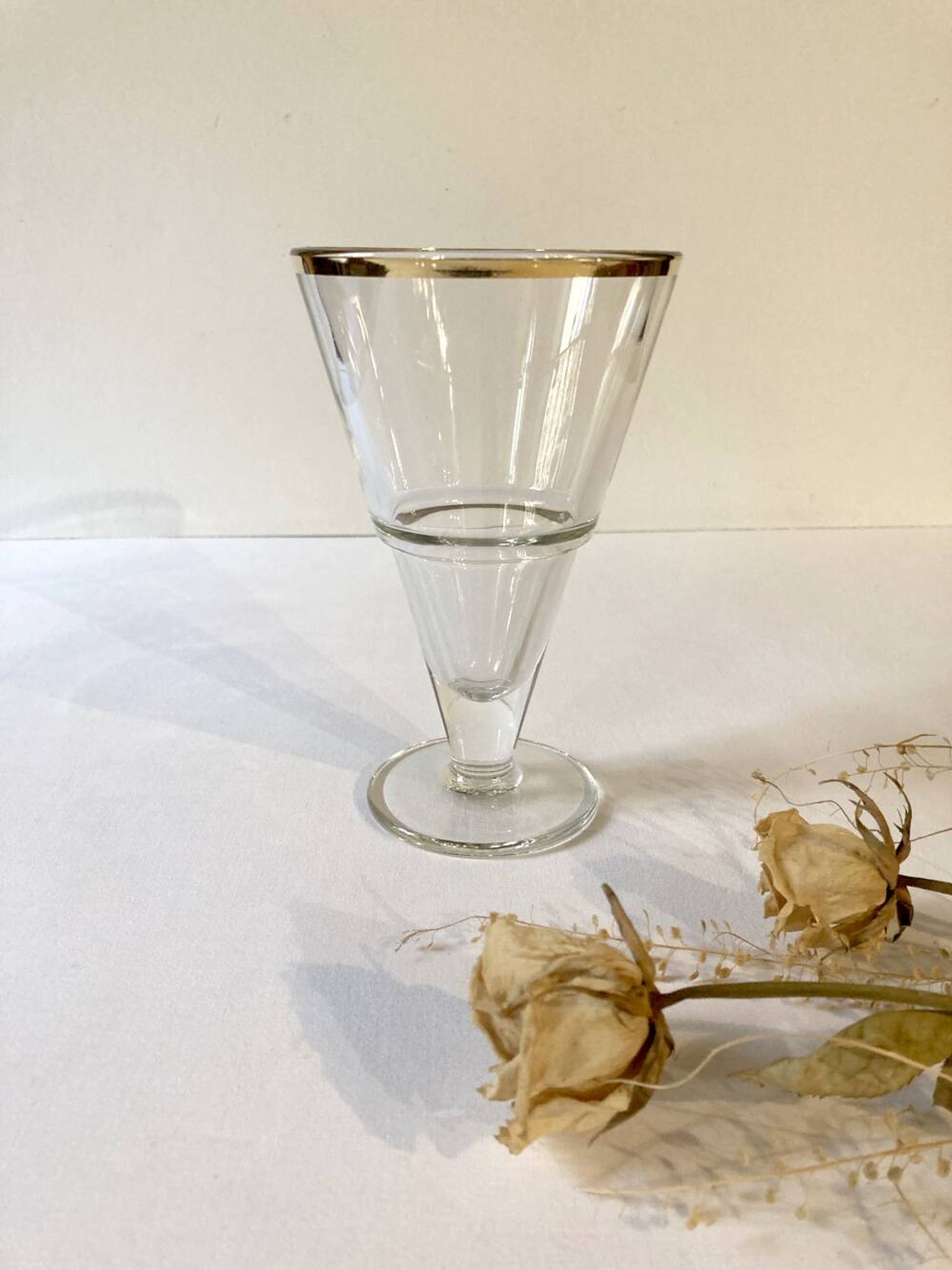 4 glass dessert bowls with gold rims, La Rochère, France