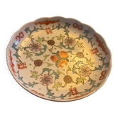 Assiette en porcelaine de style chinois, décor famille rose
