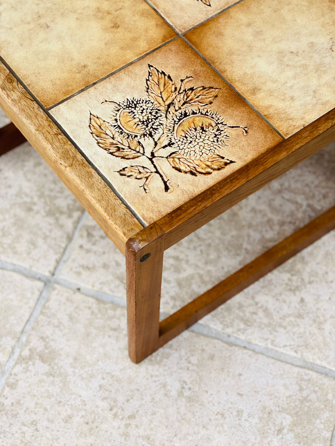 Vintage 1960 nesting coffee table