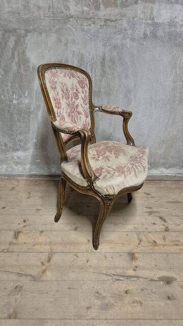 Vintage Louis XV style carved armchair with floral upholstery, 20th century, 90 × 58 cm