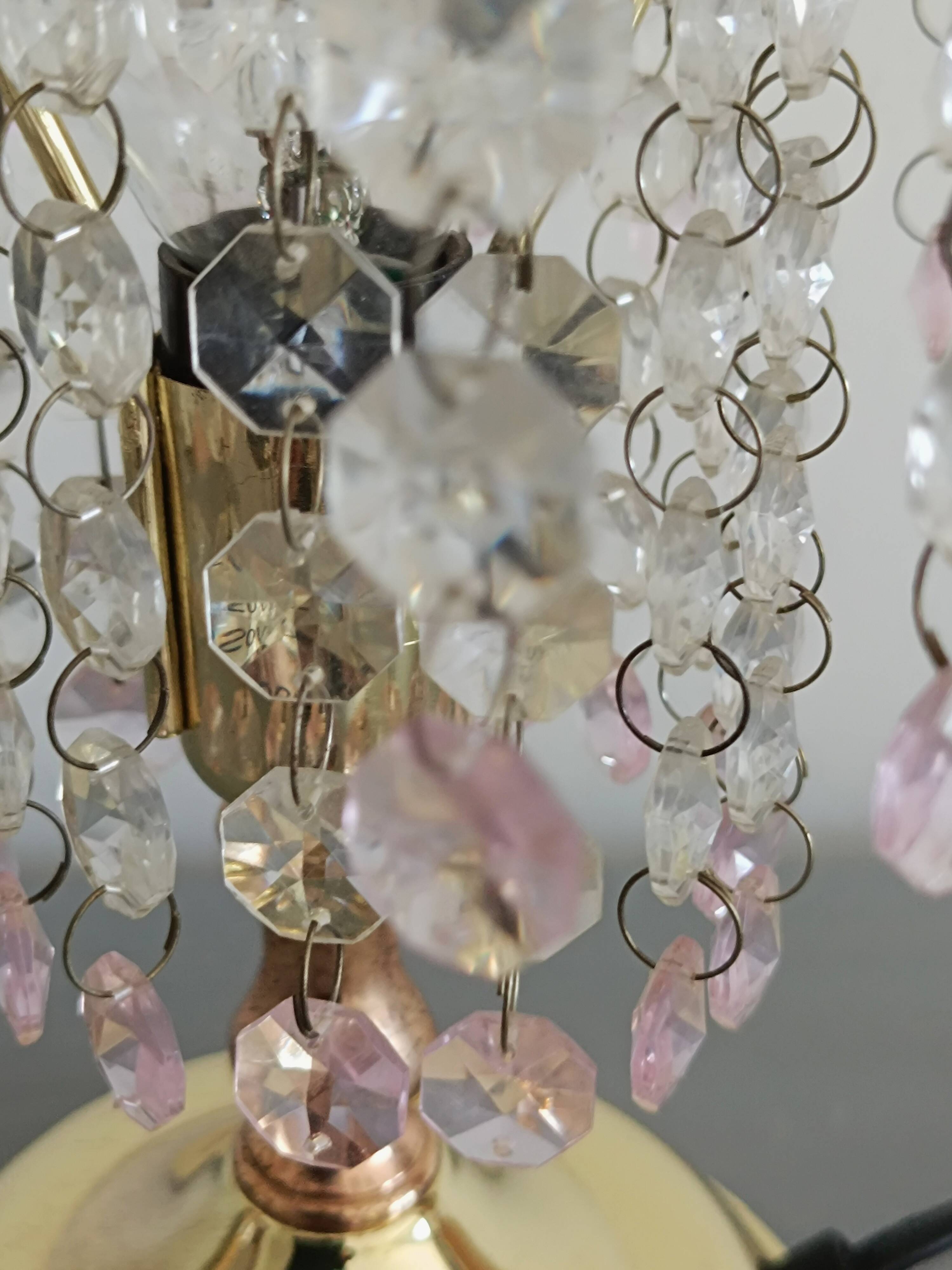Table lamp with glass pendants
