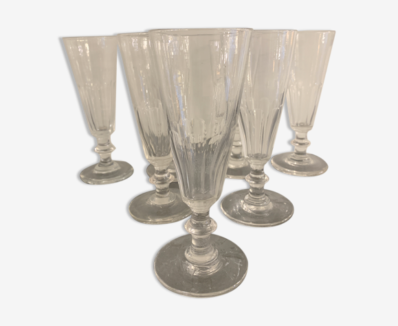 Set de 7 flûtes anciennes en verre soufflé