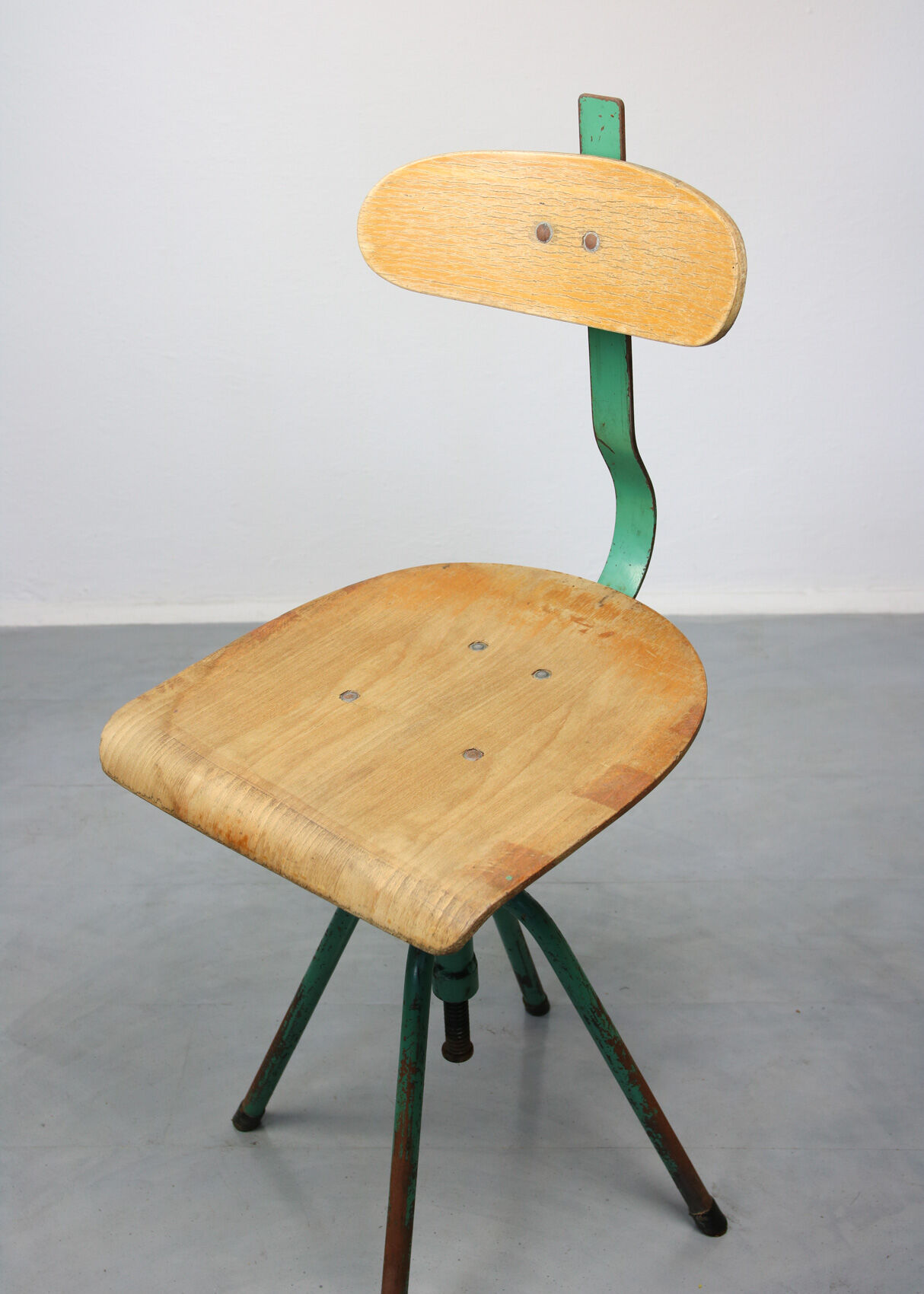 Set of 2 industrial mint green swivel chairs, 1960