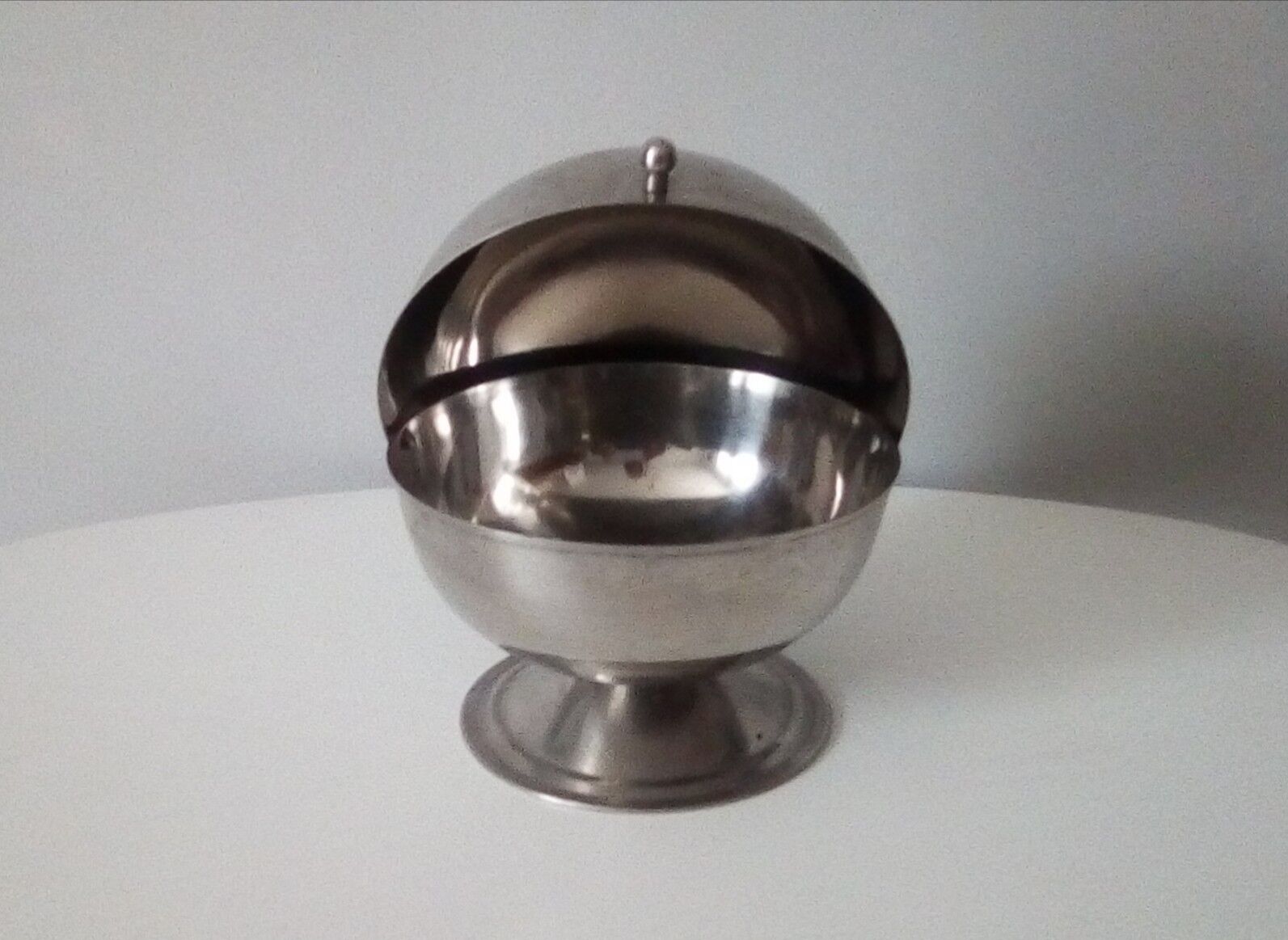 Sugar ball vintage in stainless 190s