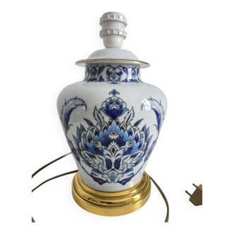 Porcelain lamp base