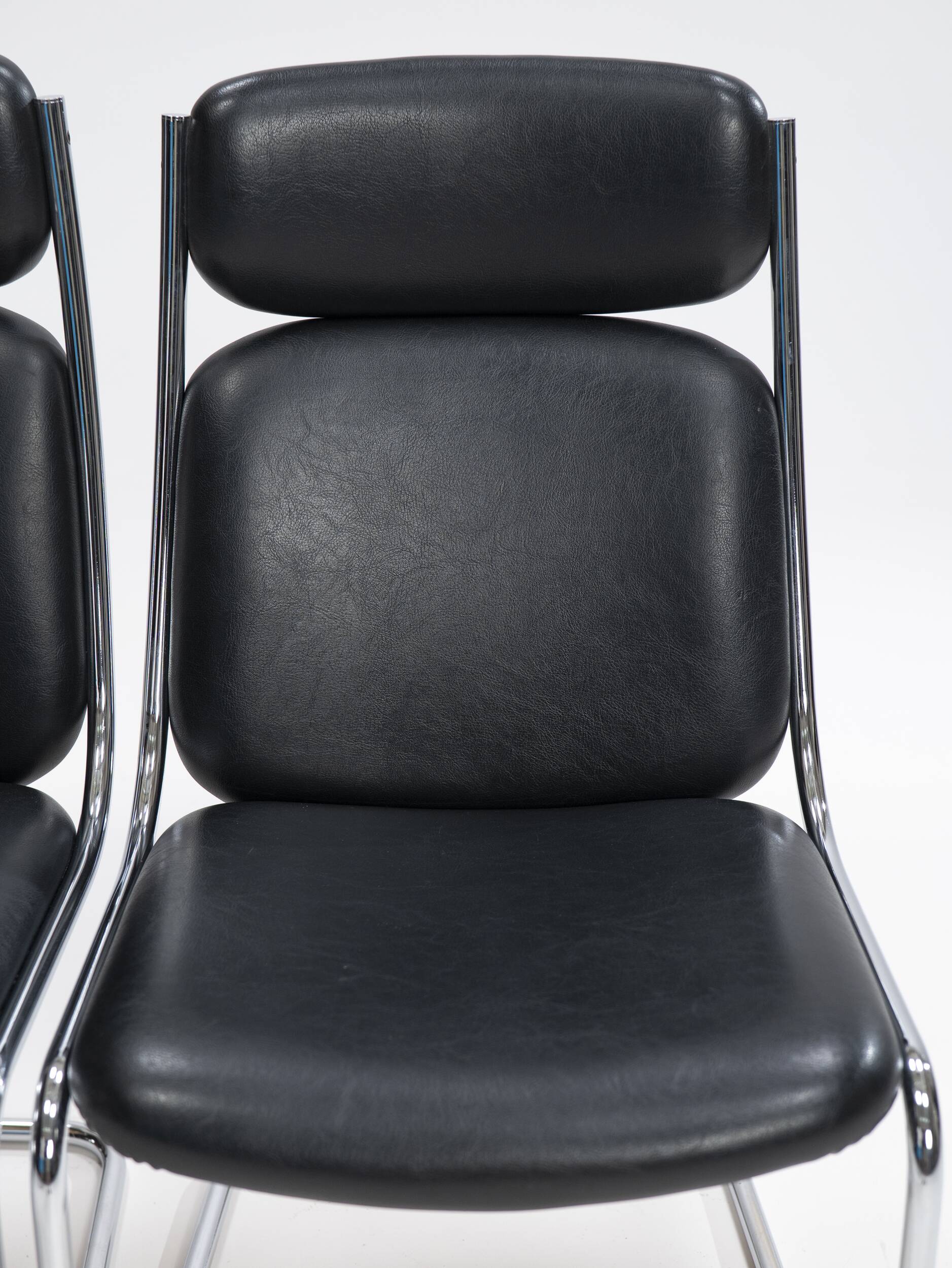 Paire de chaises cantilever en cuir par Mauser Werke Waldeck, Allemagne de l'Ouest, 19