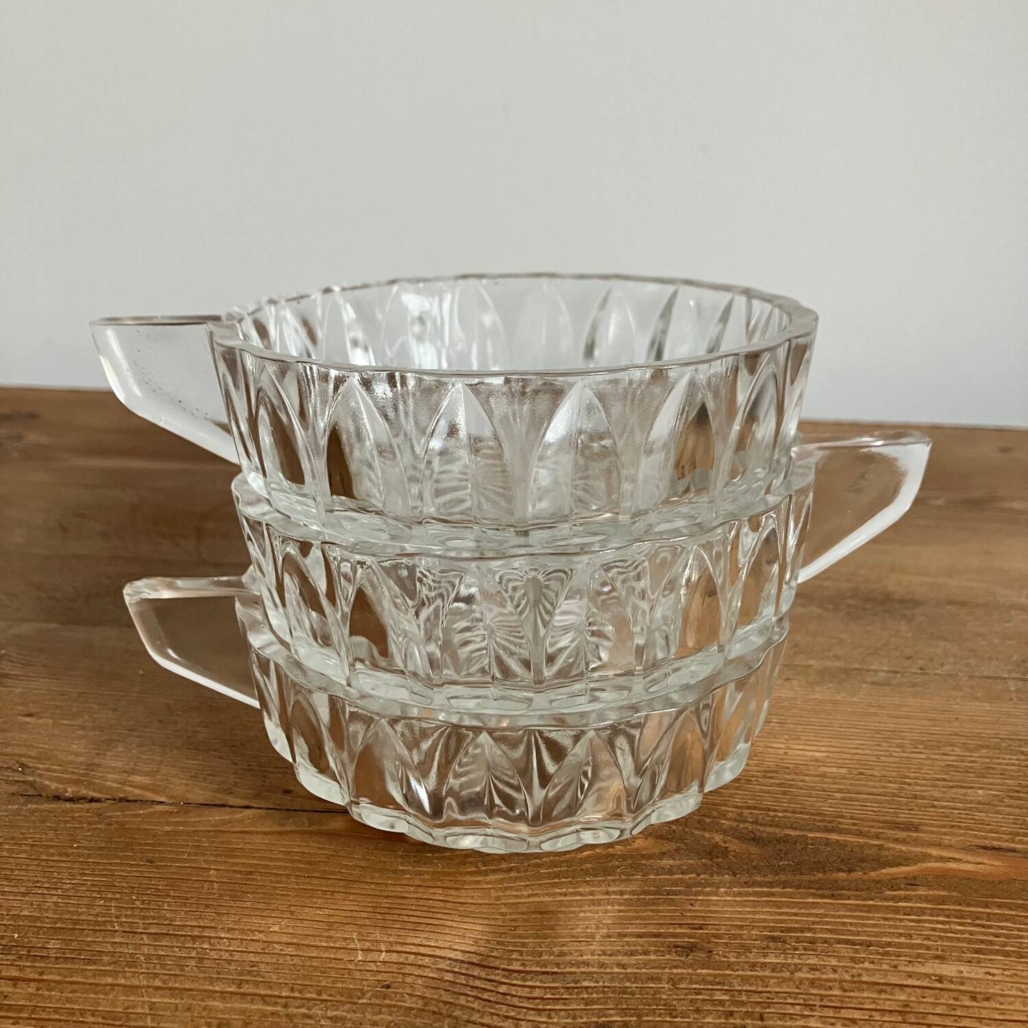 3 chiseled glass cups