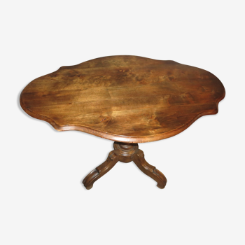 Old wooden oval table