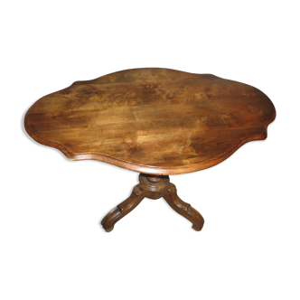 Old wooden oval table