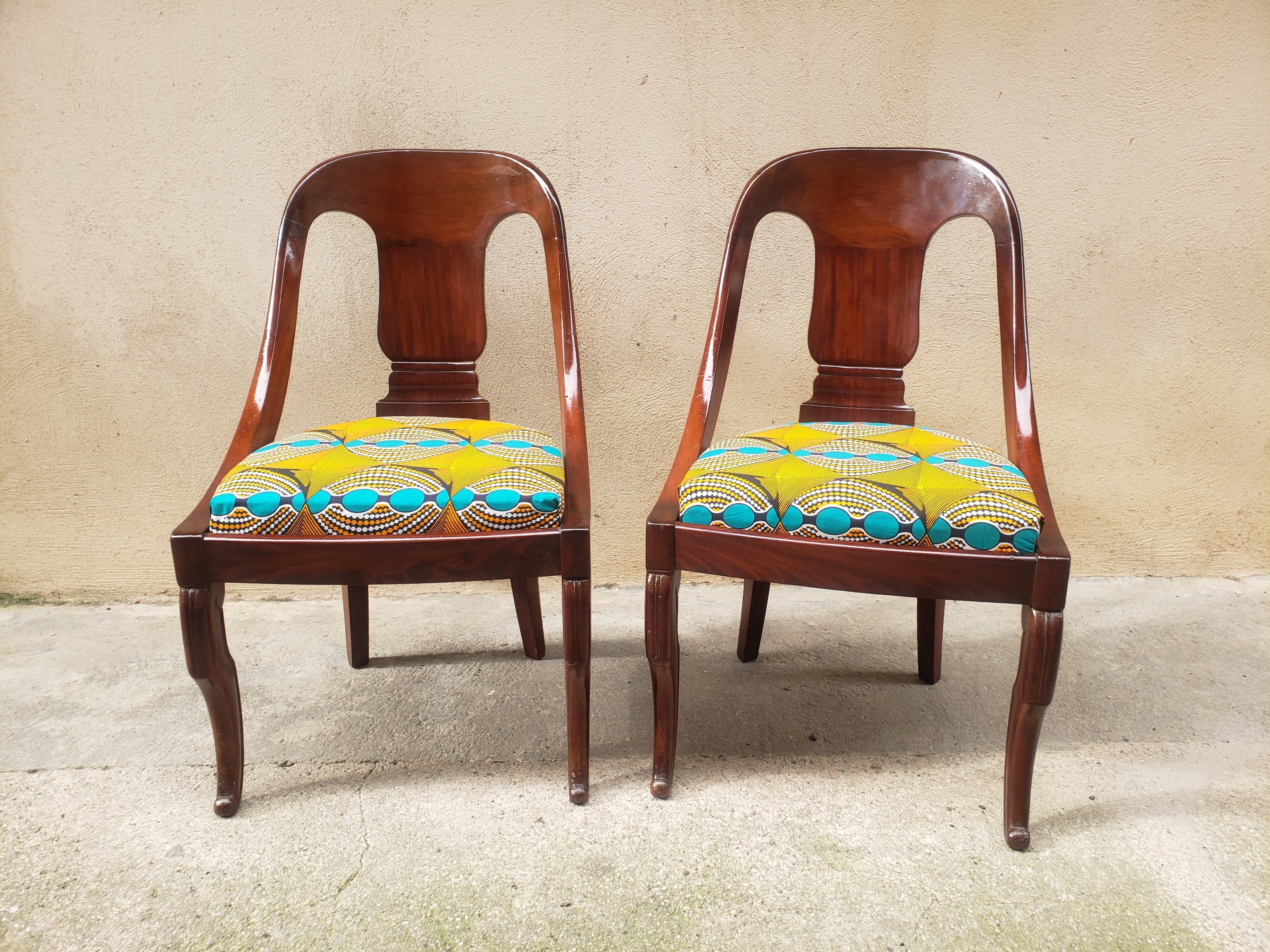 Pair of mahogany gondola chairs