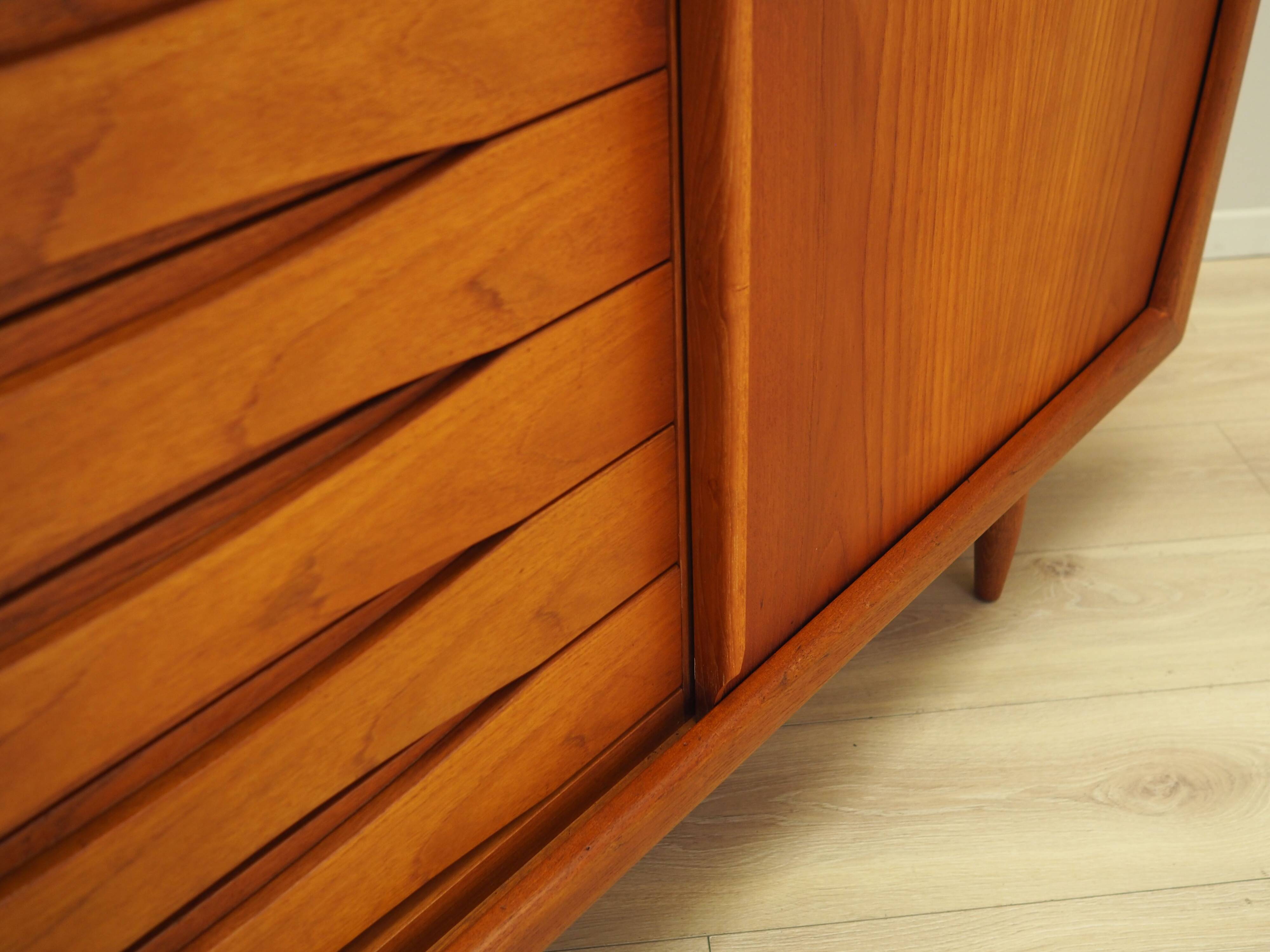Buffet en teck, design danois, années 1970, fabricant : Dyrlund