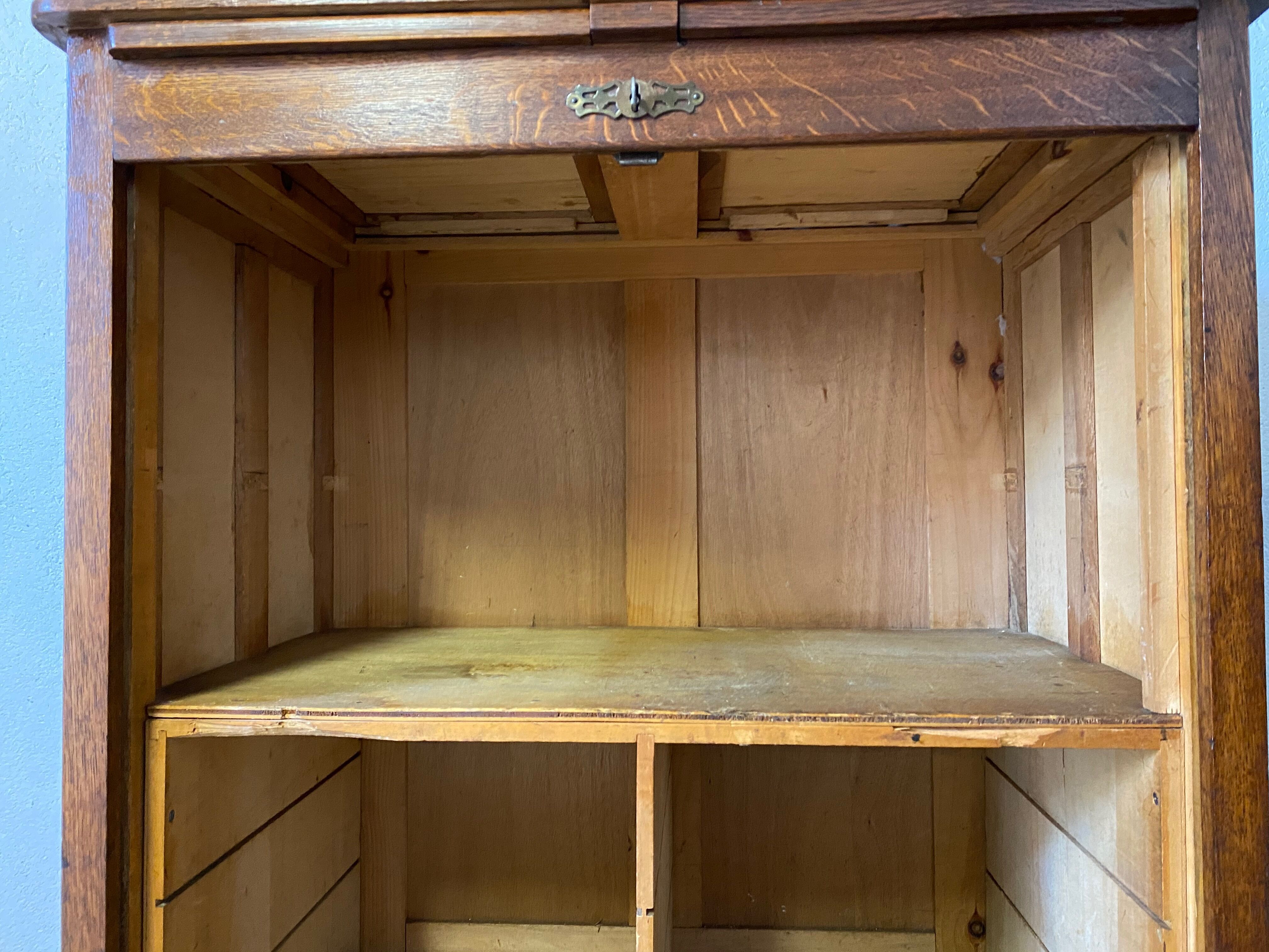 Industrial furniture notary binder with vintage American curtain 1940s