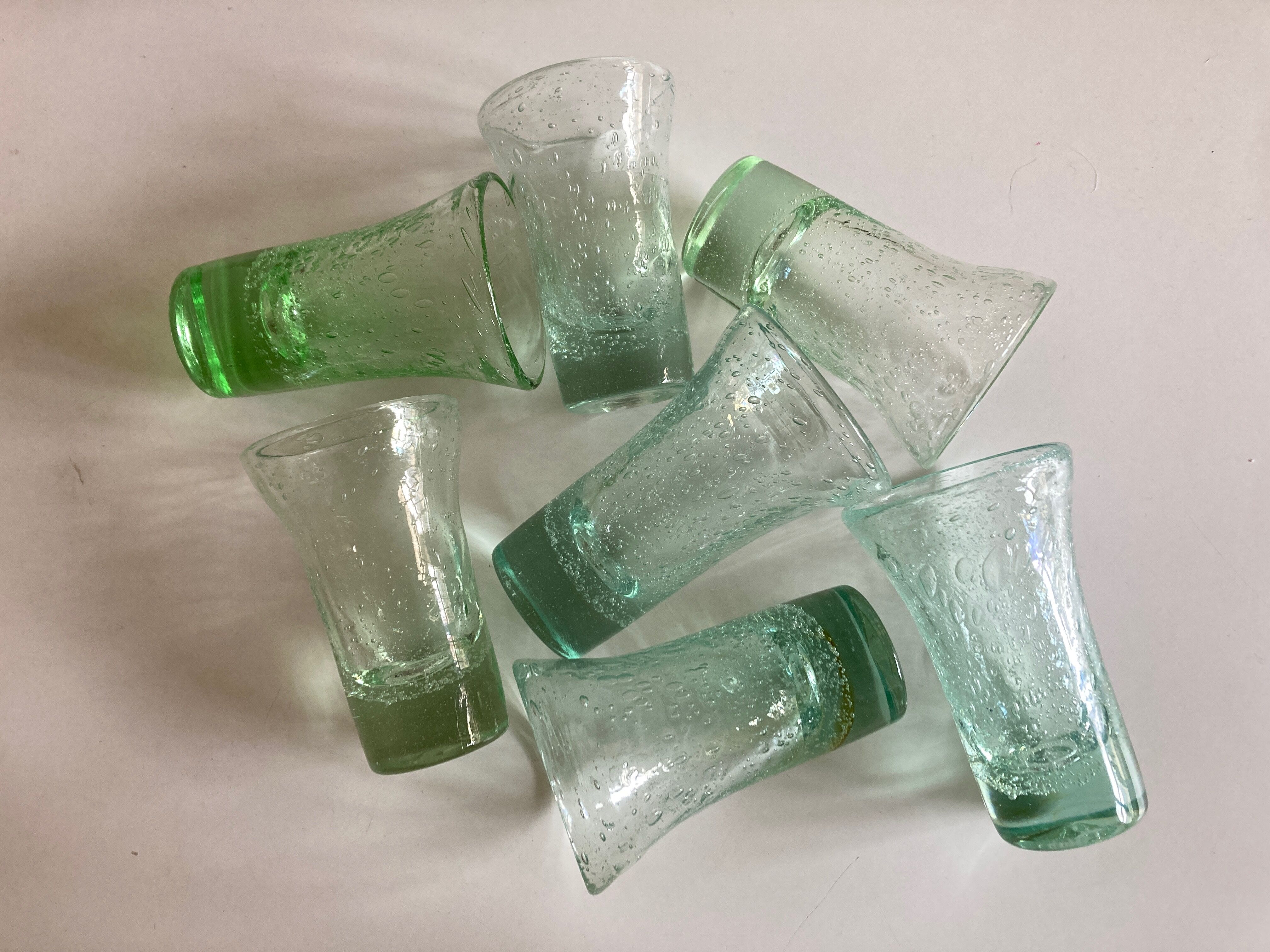Set of 7 Biot cups in bubbled glass 1970