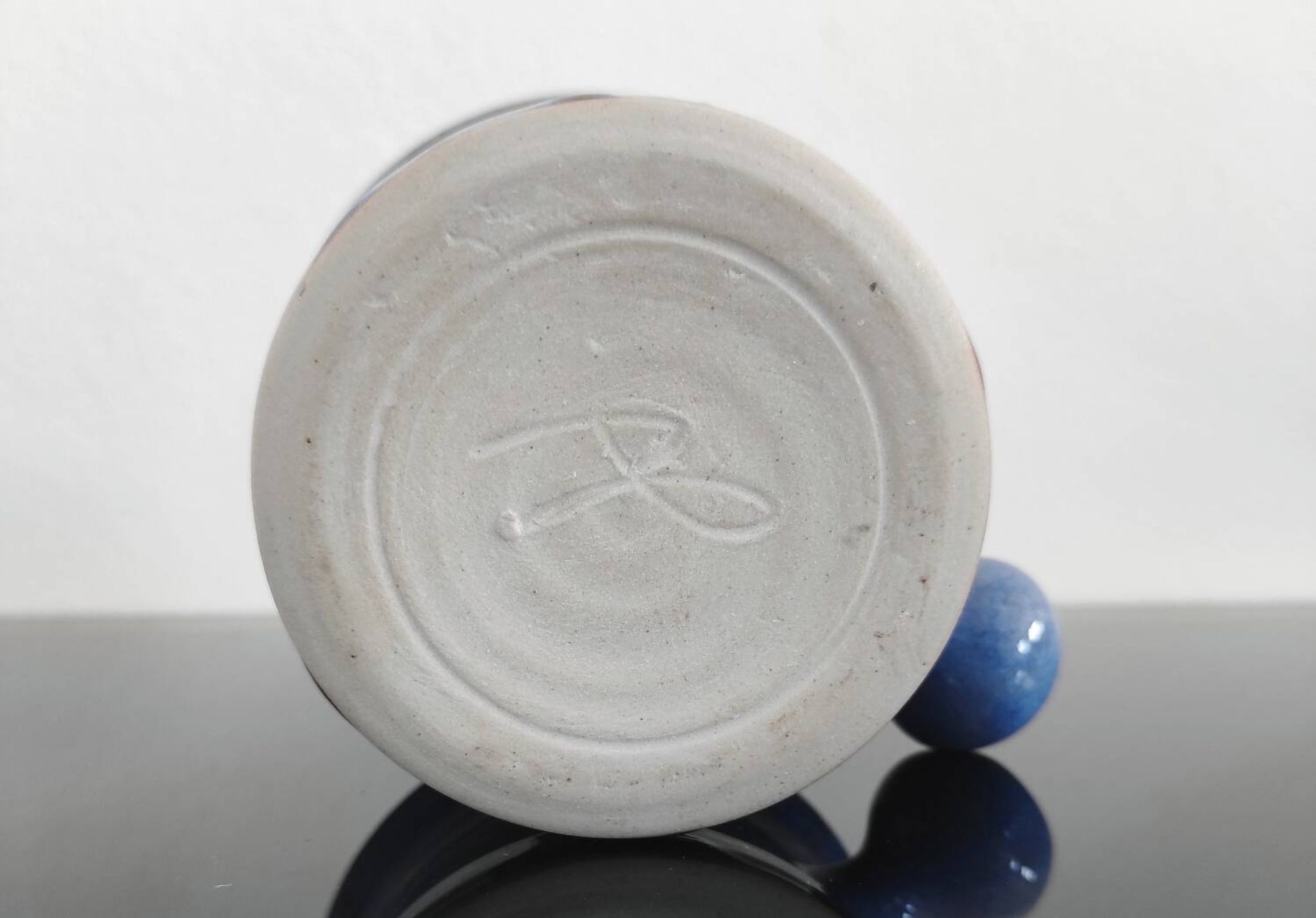 Tasse /  bolle vintage en grès émaillé, signé