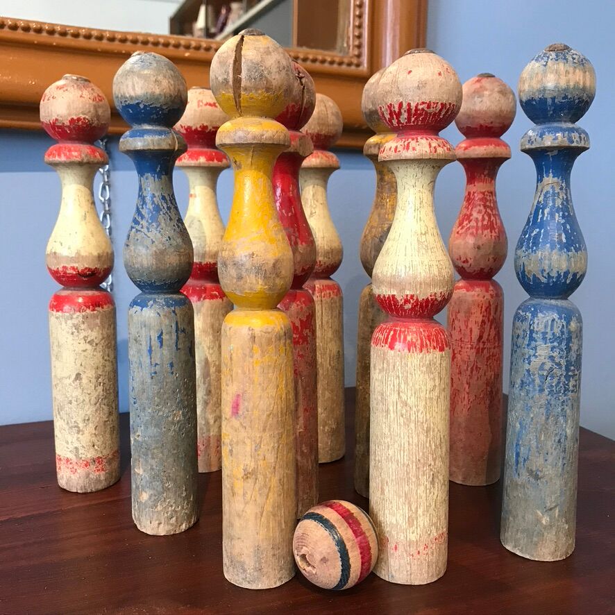 Jeu de 11 quilles bois circa 1930/50