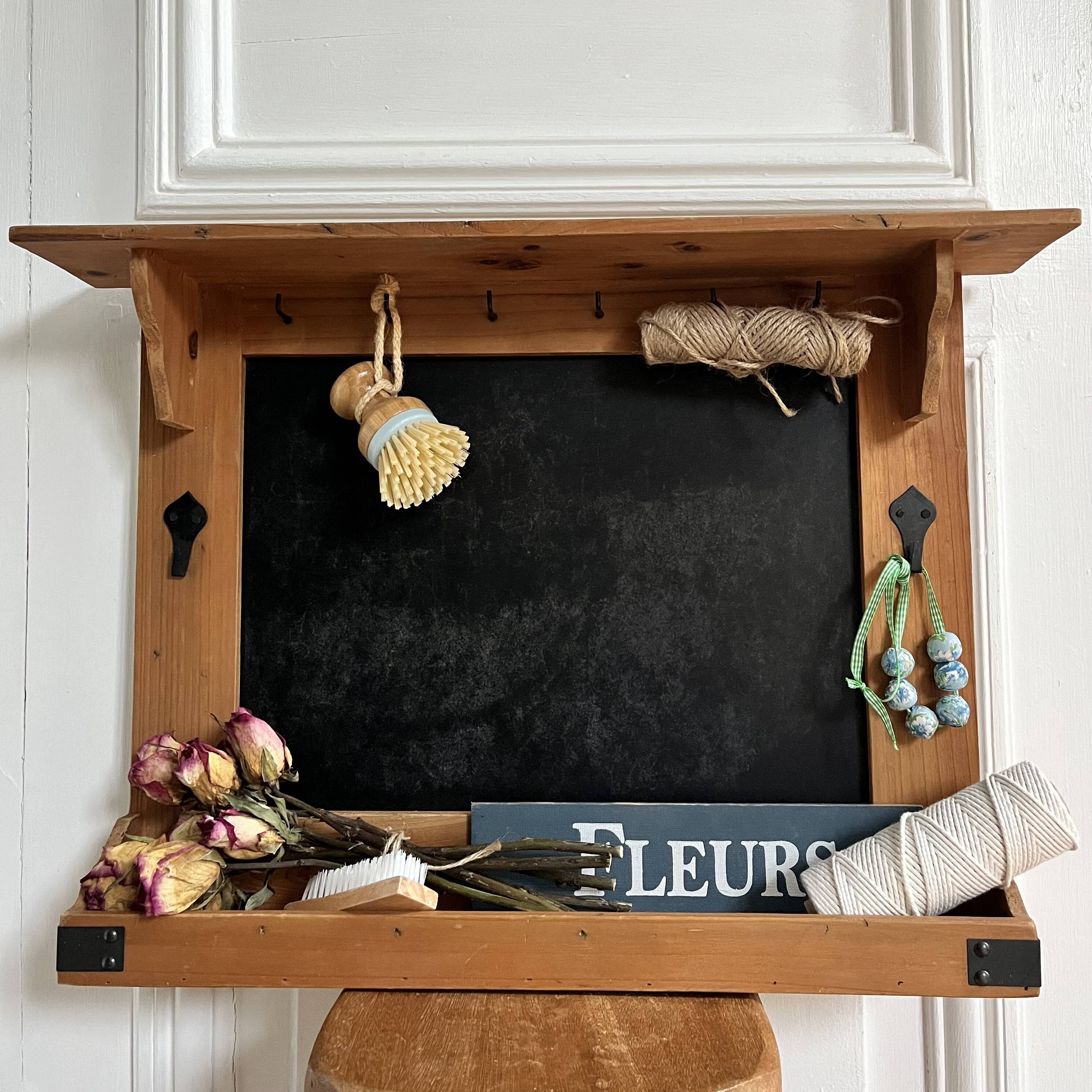 Workshop kitchen hook shelf