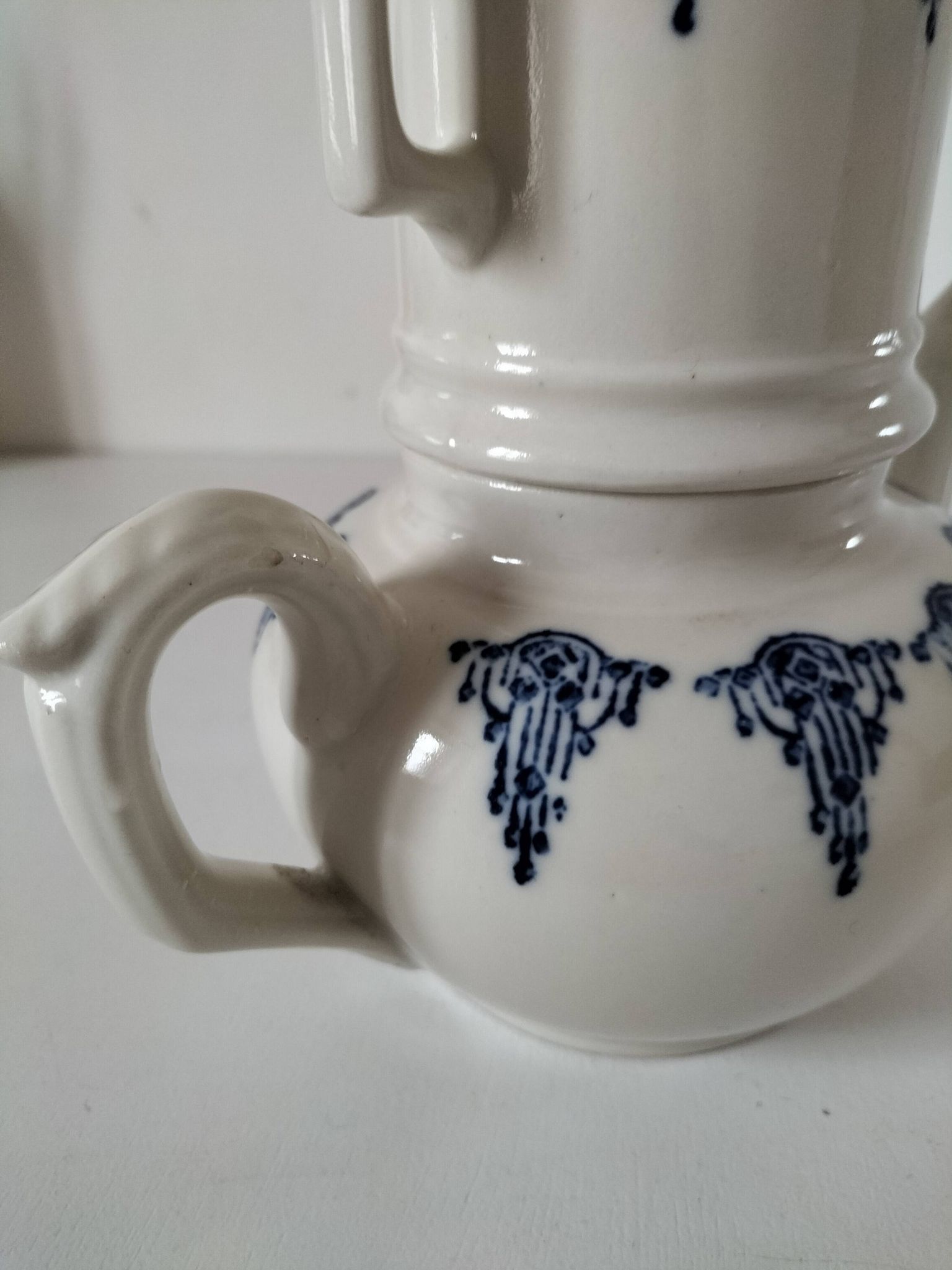 Saint Uze teapot or herbal tea maker