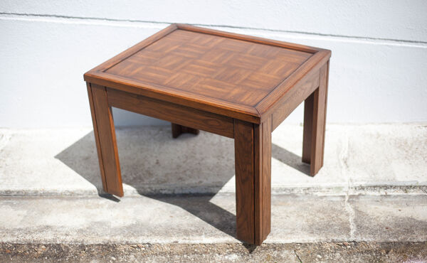 Table basse bois dessus parquet