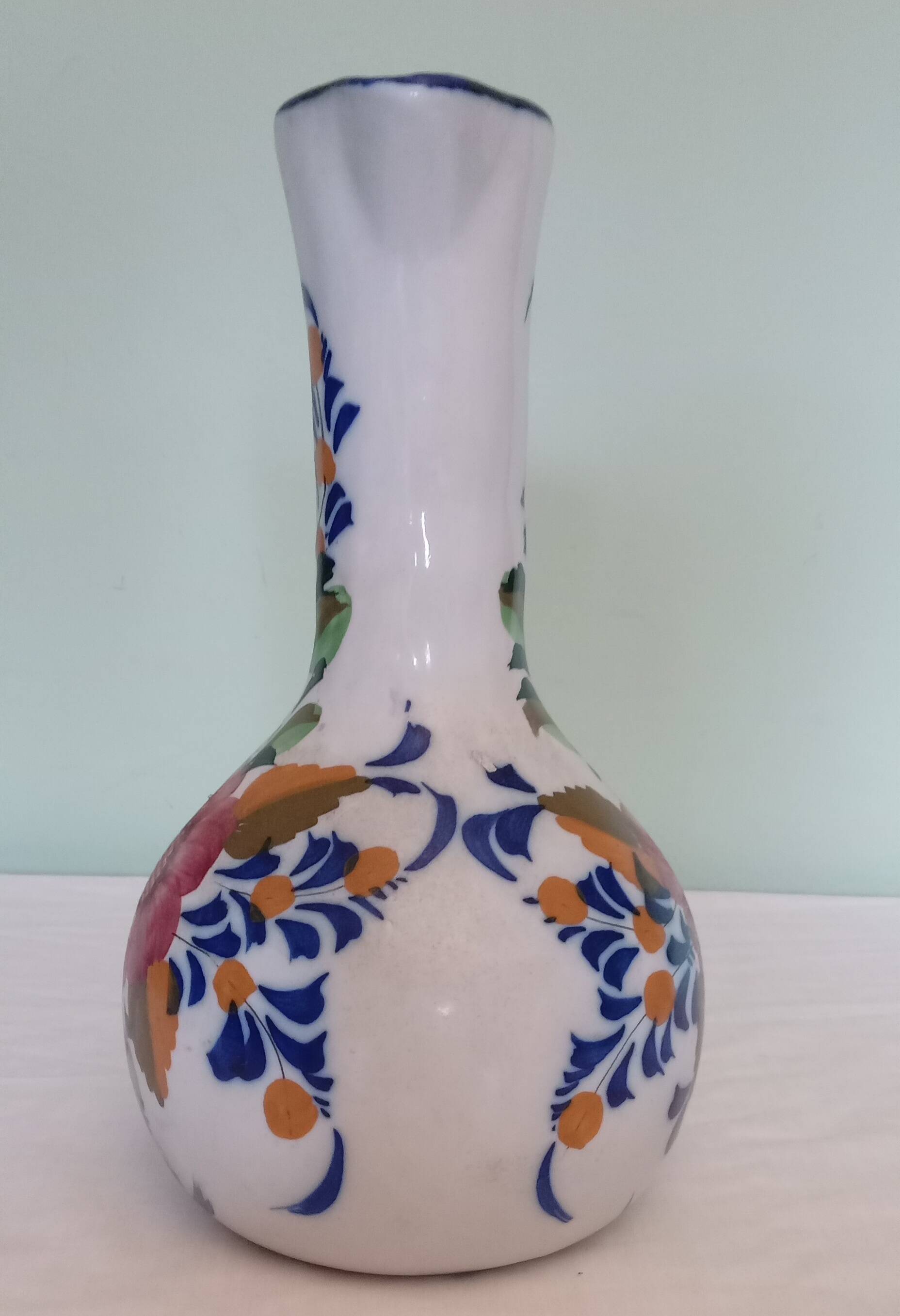 Lot of 10 pieces of vintage Spanish ceramics - Painted hanging crockery