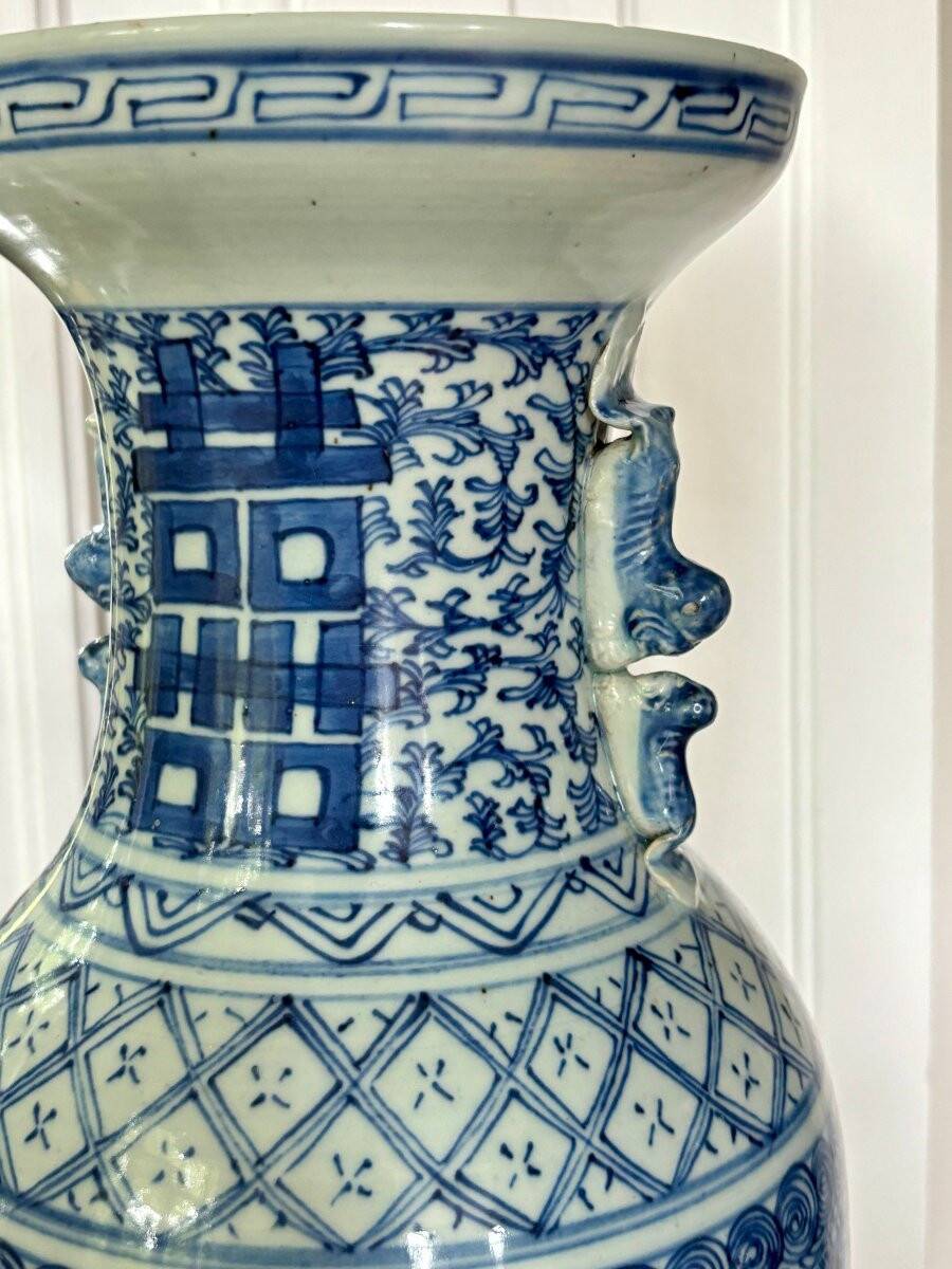 Porcelain vase - China