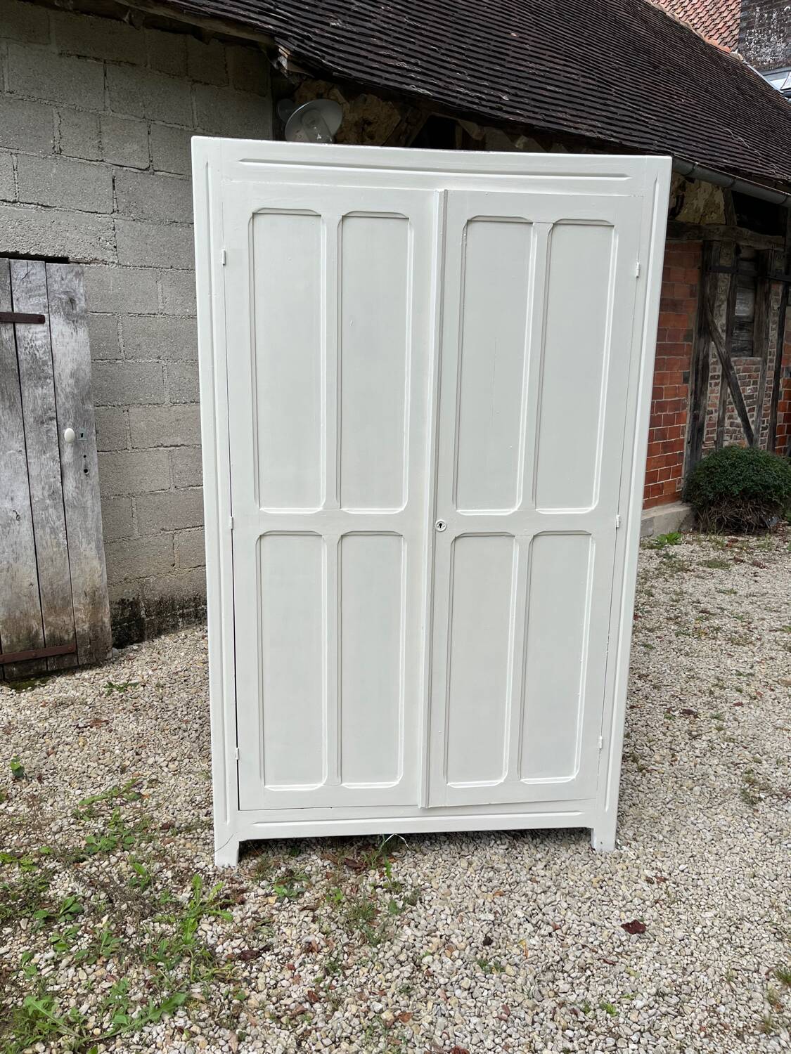 Armoire parisienne