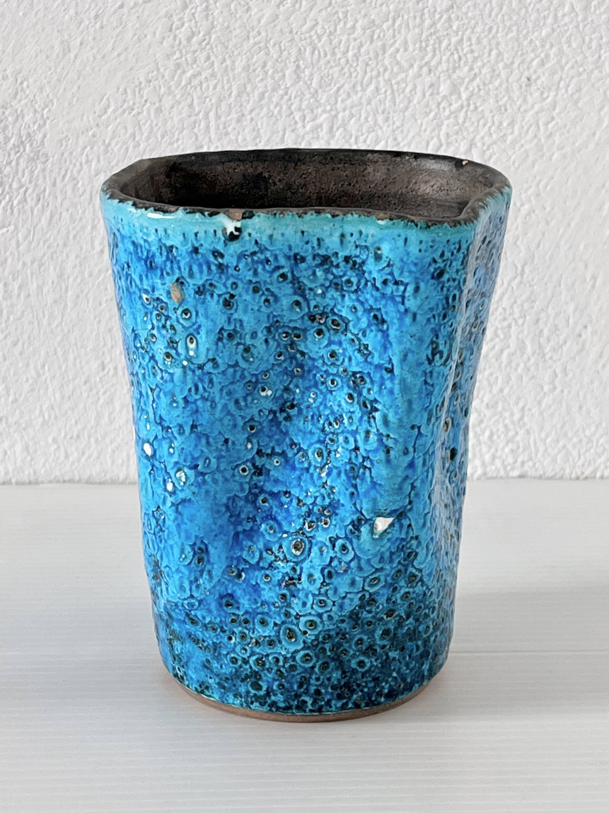 vase bleu glaciers emaux d'Annecy France 1960