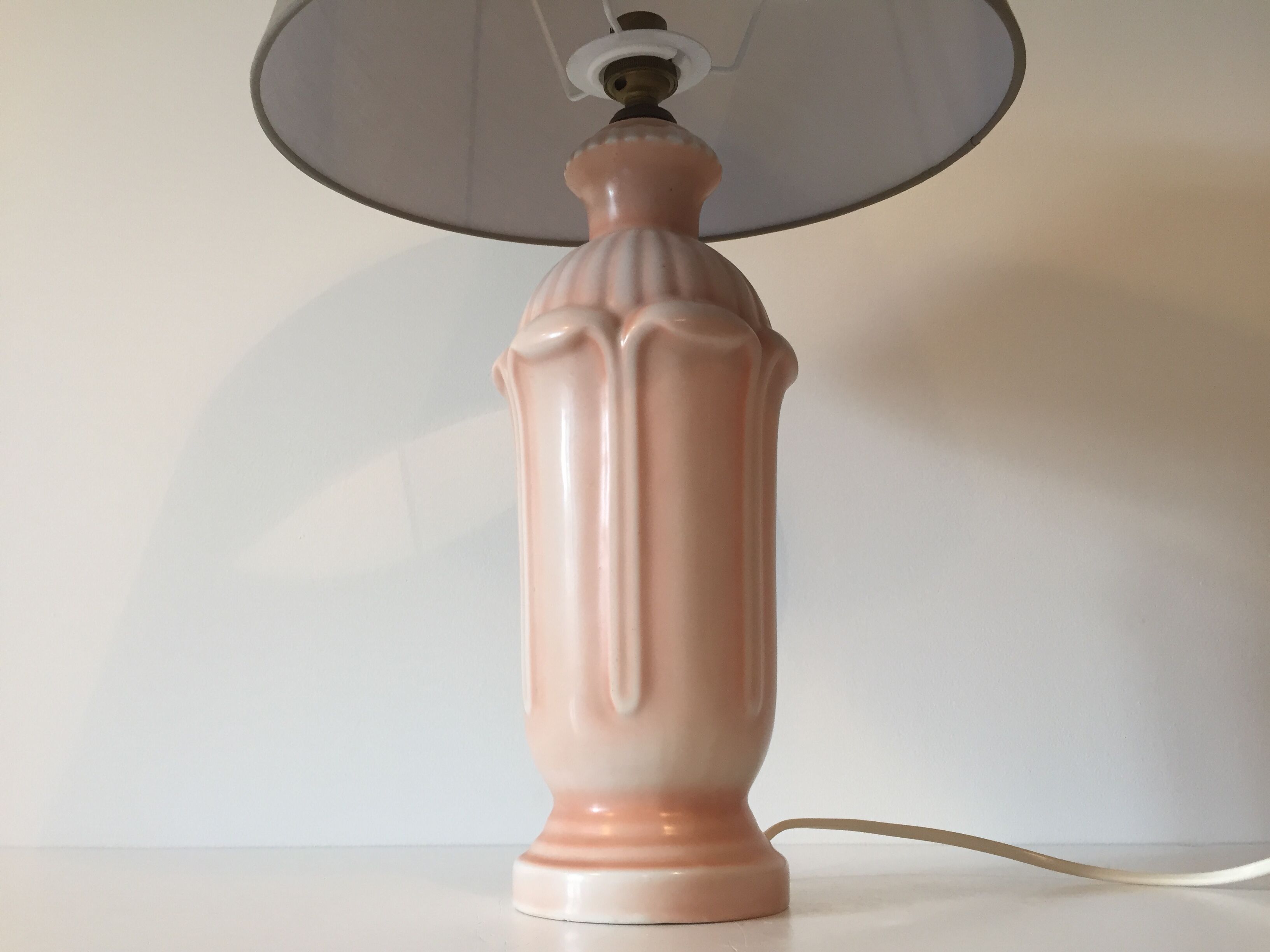 Pink ceramic lamp patinated way