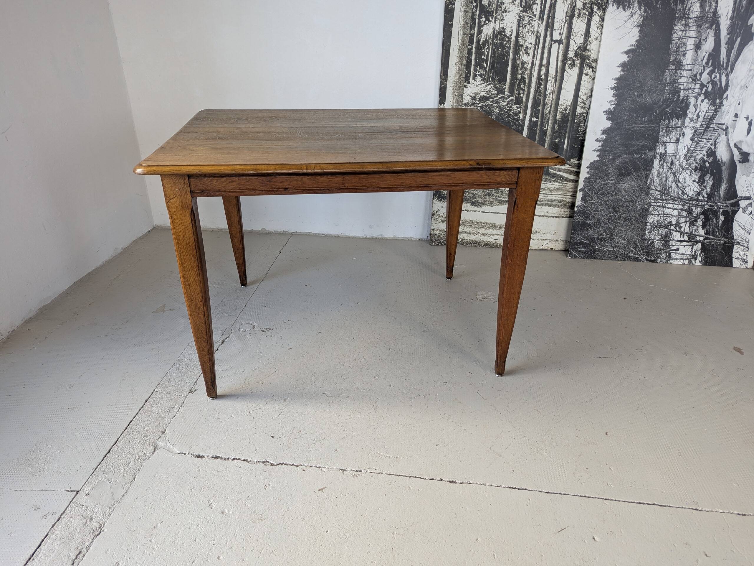 Golden oak table, farmhouse table 110 x 89 cm
